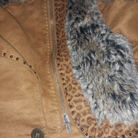 Jacket - Picture 3 of 4